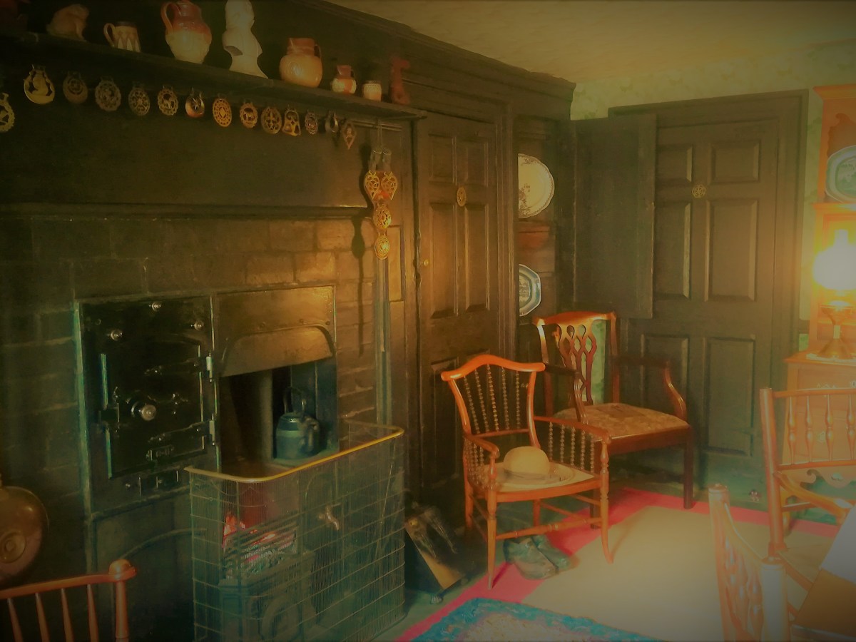 Folklore in Museums: Horse Brass &&nbsp;Horseshoes